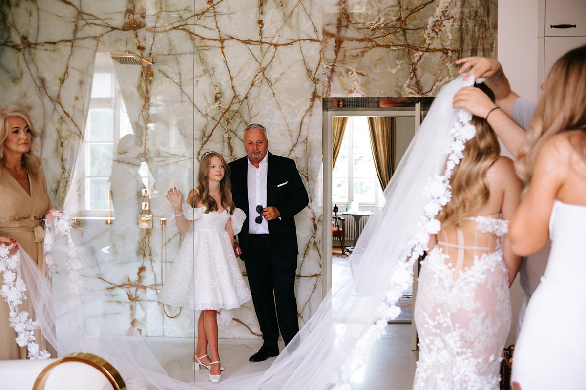 zdjęcia ślubne fotografia ślubna elegancki klasyczny glamour ślub Pałac Mała Wieś 5czwartych Agnieszka Rusinowska