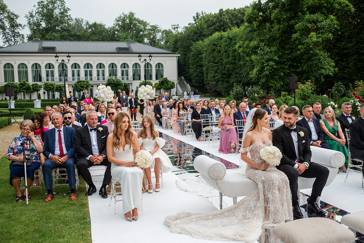 zdjęcia ślubne fotografia ślubna elegancki klasyczny glamour ślub Pałac Mała Wieś 5czwartych Agnieszka Rusinowska