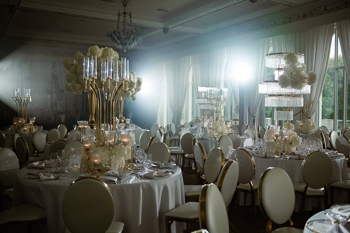 zdjęcia ślubne fotografia ślubna elegancki klasyczny glamour ślub Pałac Mała Wieś 5czwartych Agnieszka Rusinowska