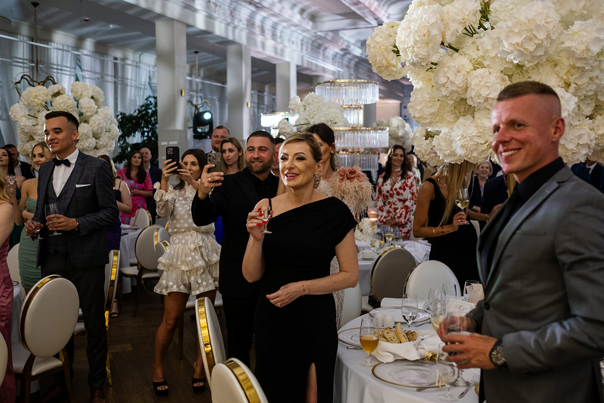 zdjęcia ślubne fotografia ślubna elegancki klasyczny glamour ślub Pałac Mała Wieś 5czwartych Agnieszka Rusinowska
