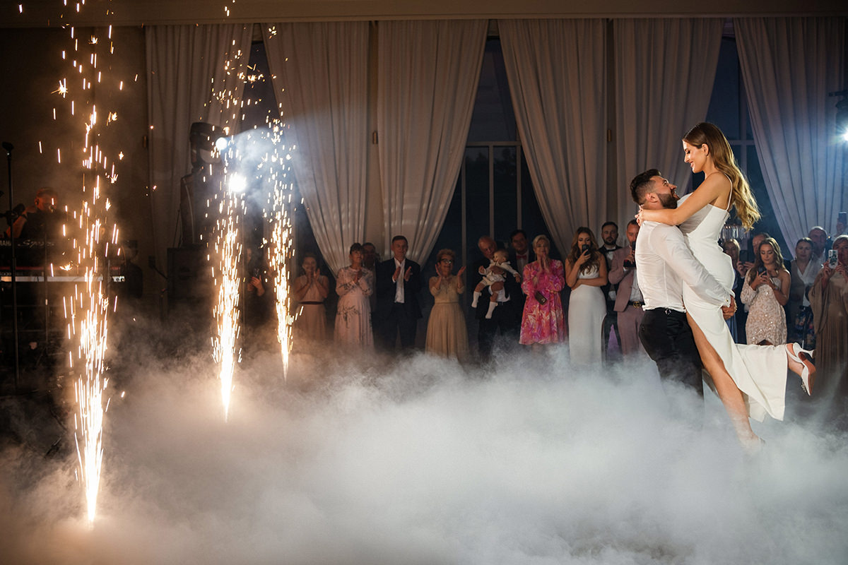zdjęcia ślubne fotografia ślubna elegancki klasyczny glamour ślub Pałac Mała Wieś 5czwartych Agnieszka Rusinowska