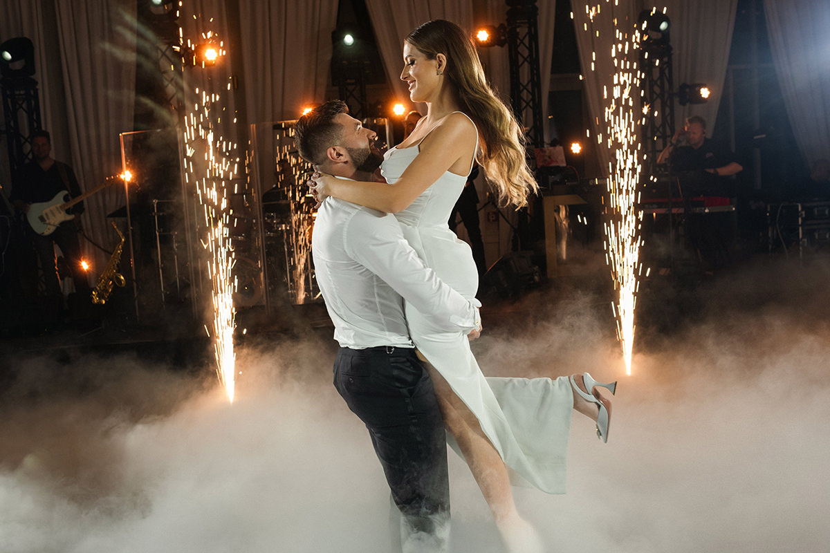 zdjęcia ślubne fotografia ślubna elegancki klasyczny glamour ślub Pałac Mała Wieś 5czwartych Agnieszka Rusinowska