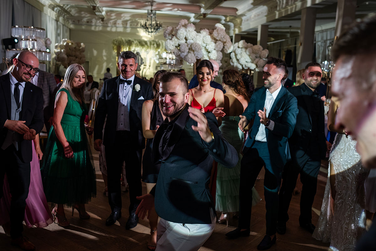 zdjęcia ślubne fotografia ślubna elegancki klasyczny glamour ślub Pałac Mała Wieś 5czwartych Agnieszka Rusinowska