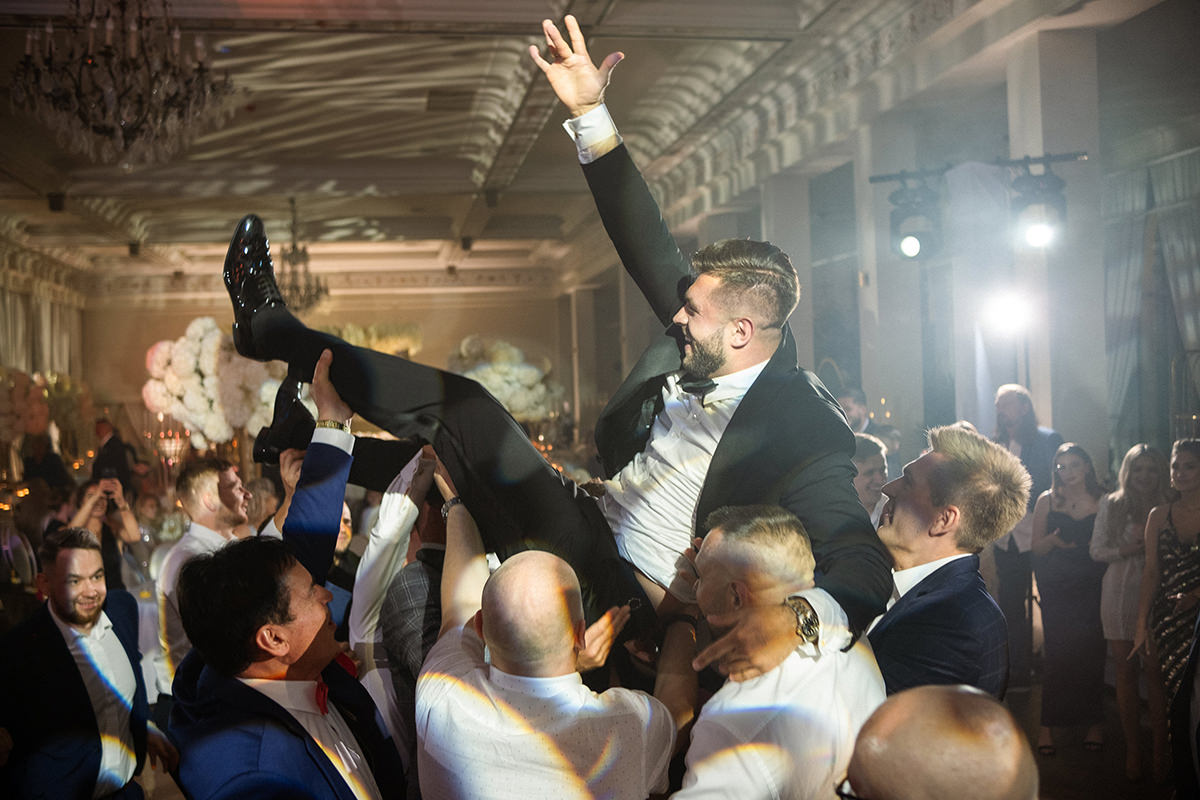 zdjęcia ślubne fotografia ślubna elegancki klasyczny glamour ślub Pałac Mała Wieś 5czwartych Agnieszka Rusinowska