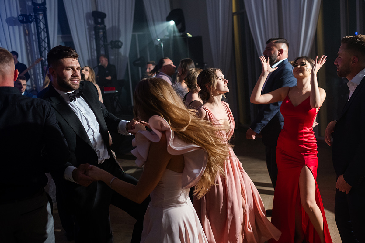 zdjęcia ślubne fotografia ślubna elegancki klasyczny glamour ślub Pałac Mała Wieś 5czwartych Agnieszka Rusinowska