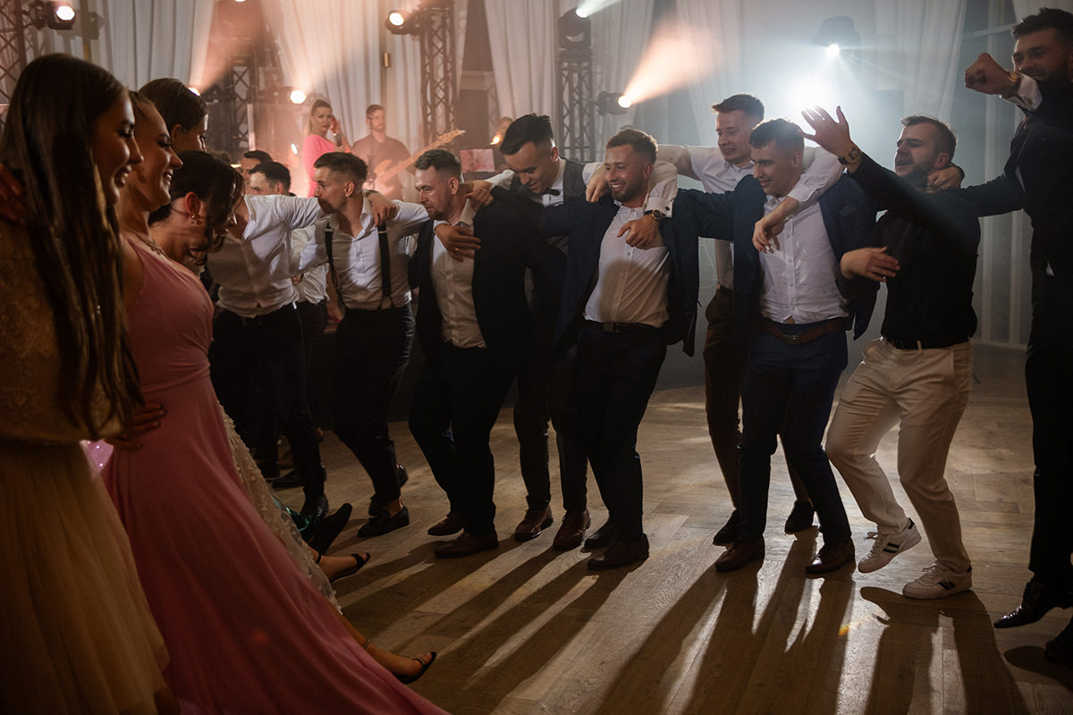 zdjęcia ślubne fotografia ślubna elegancki klasyczny glamour ślub Pałac Mała Wieś 5czwartych Agnieszka Rusinowska